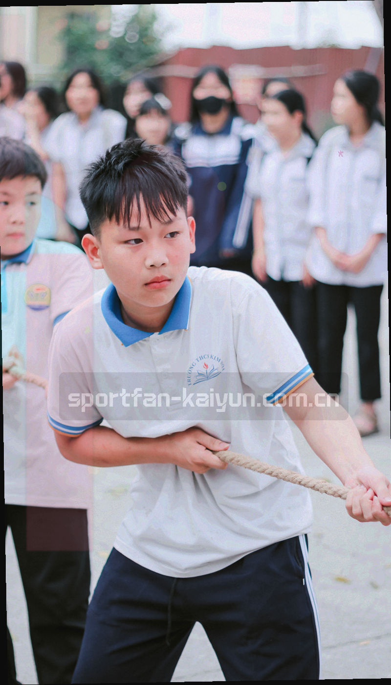 KAIYUN软件比分面板界面，突出数字与红橙高亮